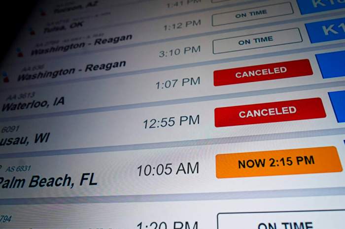 New airline rules simplify refunds from canceled flights and delayed bags